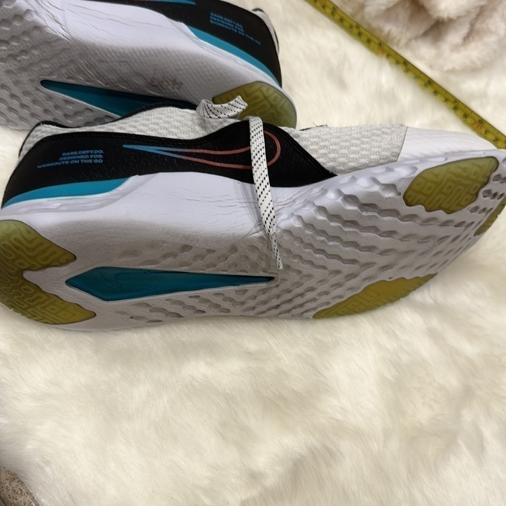 Nike renew white/black/blue/orange workout shoe size 11.5 - Picture 11 of 15